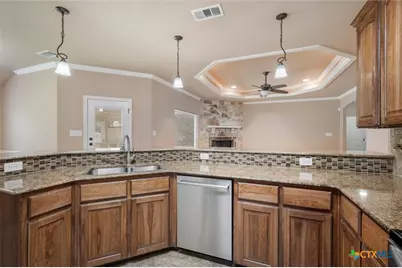 2001 Silver Spur, Belton, TX 76513 - Photo 6