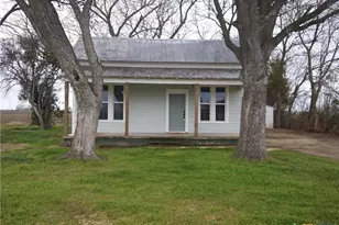 7830 Barbarossa Rd, New Braunfels, TX 78130 - Photo 2