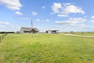 639 County Rd 101, Rogers, TX 76569 - Photo 32