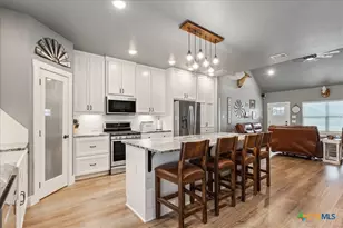 639 County Rd 101, Rogers, TX 76569 - Photo 4