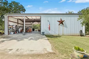 412 Woody Hollow Rd, Luling, TX 78648 - Photo 4