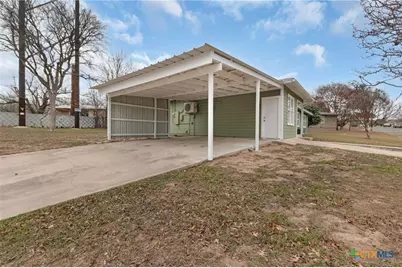 17 Matthews Drive, Lampasas, TX 76550 - Photo 4