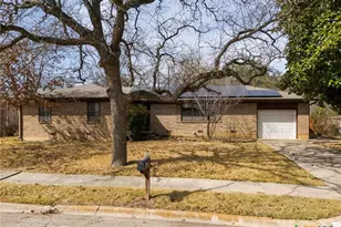 204 Oak St, Copperas Cove, TX 76522 - Photo 2