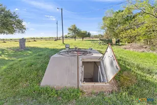 927 Alamo Rd, Cameron, TX 76520 - Photo 20