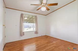 927 Alamo Rd, Cameron, TX 76520 - Photo 8