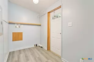 927 Alamo Rd, Cameron, TX 76520 - Photo 4