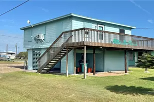 411 W Olive Ave, Port O'Connor, TX 77982 - Photo 20
