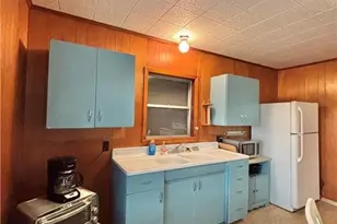 411 W Olive Ave, Port O'Connor, TX 77982 - Photo 6