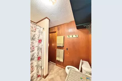 411 W Olive Avenue, Port O'Connor, TX 77982 - Photo 34