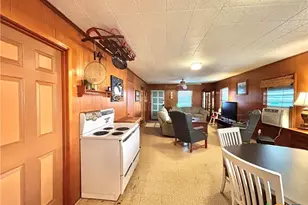 411 W Olive Ave, Port O'Connor, TX 77982 - Photo 8