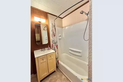 411 W Olive Avenue, Port O'Connor, TX 77982 - Photo 34