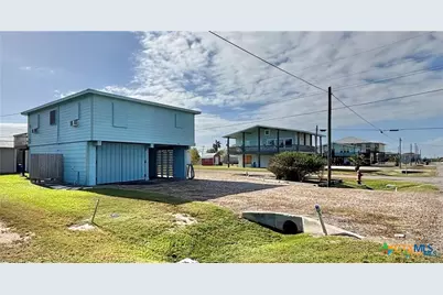 411 W Olive Avenue, Port O'Connor, TX 77982 - Photo 20