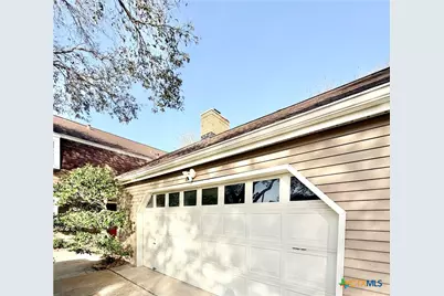 109 Park Place, Port Lavaca, TX 77979 - Photo 2