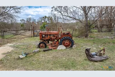 250 Mail Route Road, Fischer, TX 78623 - Photo 20