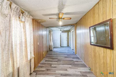 921 Robertson Street, Gonzales, TX 78629 - Photo 20