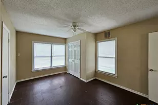 24 S 28th St, Killeen, TX 76541 - Photo 10