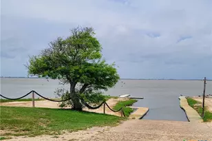 376 Haddock Dr, Palacios, TX 77465 - Photo 34