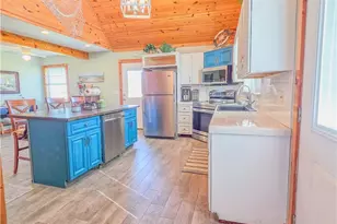 376 Haddock Dr, Palacios, TX 77465 - Photo 12