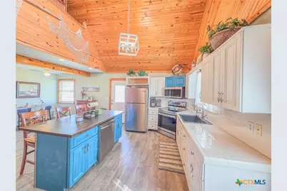 376 Haddock Drive, Palacios, TX 77465 - Photo 8