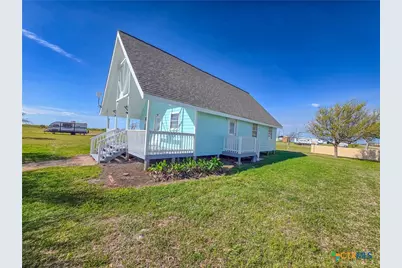 376 Haddock Drive, Palacios, TX 77465 - Photo 4