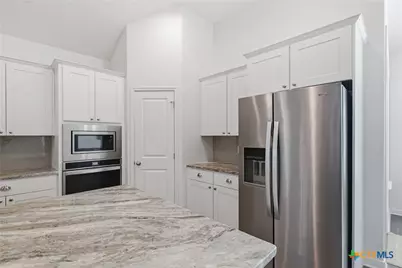 348 Brushy Creek, Victoria, TX 77904 - Photo 10