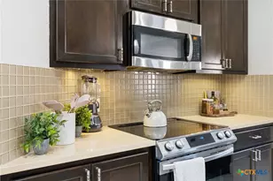 2026 Dripping Springs, New Braunfels, TX 78130 - Photo 6