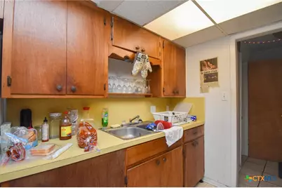 1805 Rosemary Avenue, Victoria, TX 77901 - Photo 14