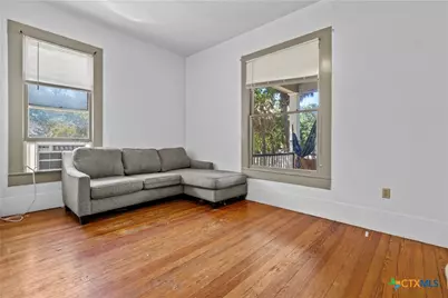 527 W San Antonio Street #6, San Marcos, TX 78666 - Photo 4