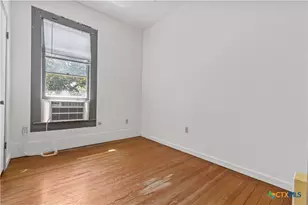 527 W San Antonio St, San Marcos, TX 78666 - Photo 6