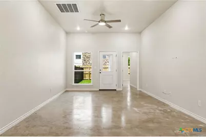406 W Avenue C, Copperas Cove, TX 76522 - Photo 8