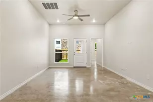 406 W Avenue C, Copperas Cove, TX 76522 - Photo 8