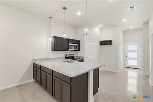 410 W Avenue C, Copperas Cove, TX 76522 - Photo 8