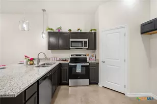 410 W Avenue C, Copperas Cove, TX 76522 - Photo 10