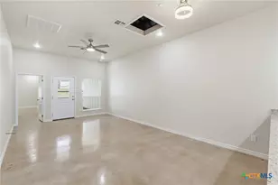 410 W Avenue C, Copperas Cove, TX 76522 - Photo 4