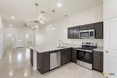 410 W Avenue C, Copperas Cove, TX 76522 - Photo 1
