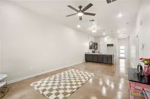 410 W Avenue C, Copperas Cove, TX 76522 - Photo 6