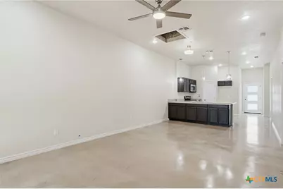 410 W Avenue C, Copperas Cove, TX 76522 - Photo 6