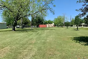 0 E Division St, Edna, TX 77957 - Photo 1