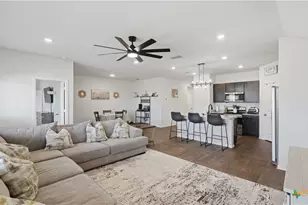 925 Nodding Nixie, Seguin, TX 78155 - Photo 2