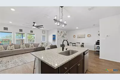 925 Nodding Nixie, Seguin, TX 78155 - Photo 4