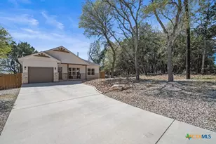566 Whispering Breeze Dr, Canyon Lake, TX 78133 - Photo 2