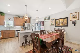 566 Whispering Breeze Dr, Canyon Lake, TX 78133 - Photo 6