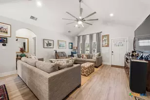 566 Whispering Breeze Dr, Canyon Lake, TX 78133 - Photo 4