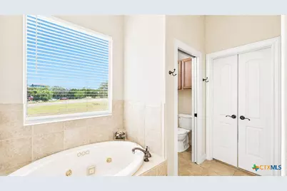 322 Kings Crown, Canyon Lake, TX 78133 - Photo 12