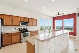 322 Kings Crown, Canyon Lake, TX 78133 - Photo 4