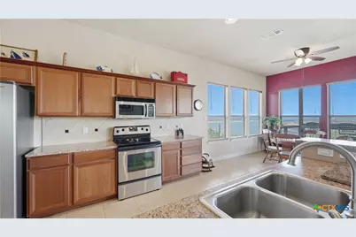 322 Kings Crown, Canyon Lake, TX 78133 - Photo 12