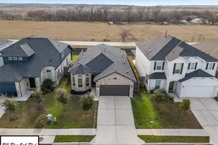 913 Blue Oak Blvd, San Marcos, TX 78666 - Photo 2