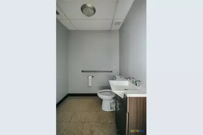 305 Sam Houston Drive #B & C, Victoria, TX 77901 - Photo 14