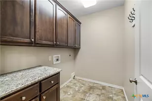 609 Mason Cir, Victoria, TX 77904 - Photo 14