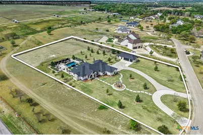 173 Via Lago, Belton, TX 76513 - Photo 2